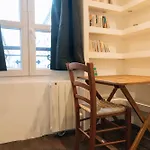 Cosy & Stylish Large Voltaireoberkampf! شقة