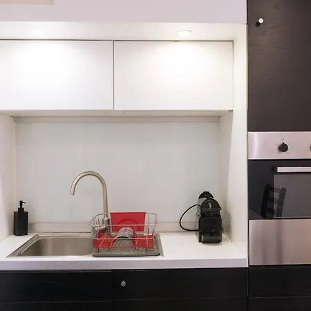 Cosy & Stylish Large Voltaireoberkampf!