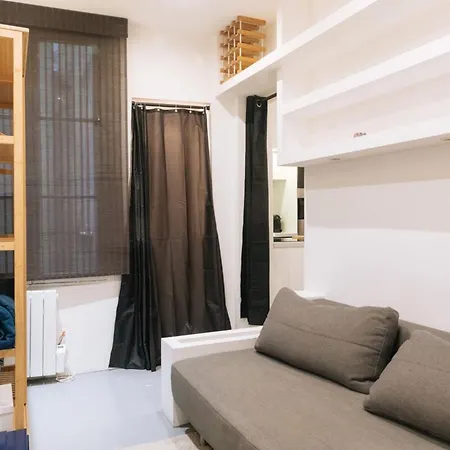 Cosy & Stylish Large Voltaireoberkampf! *